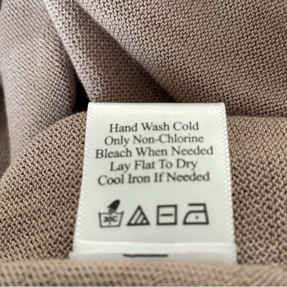 Coldwater Creek Embroidered Open Front Tan Cotton Cardigan Sweater
Size Large - Picture 9 of 9